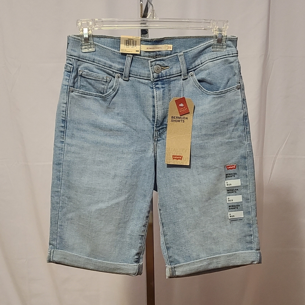 Levi's Sculpt Bermuda Shorts